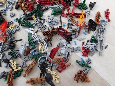 Zmiešané viacej starších modelov robotov, 