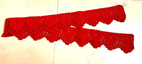 Háčkovaná vitrážka,