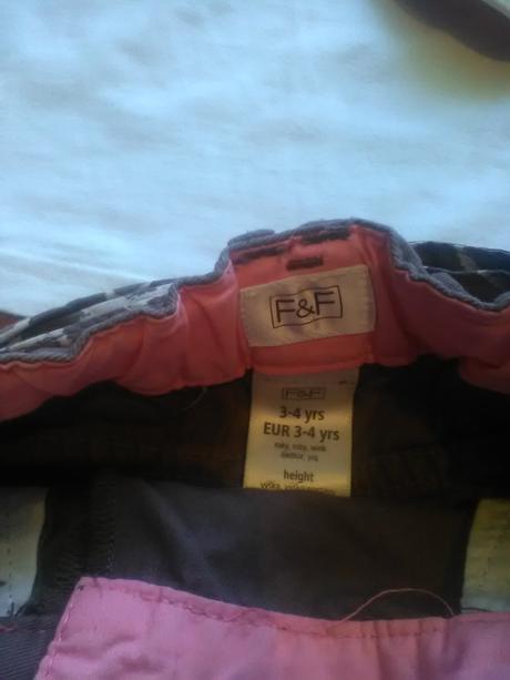 Kraťasy s poštou, f&f,104