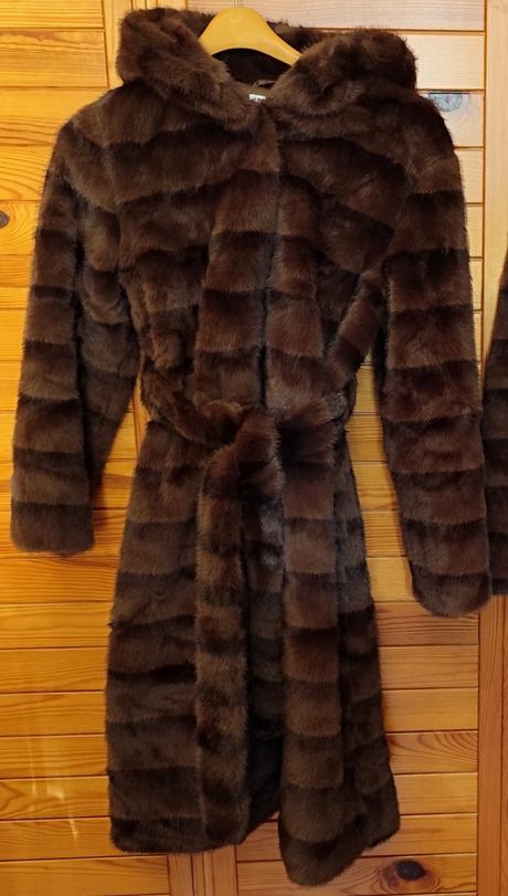 Kožuch s kapucňou, 36 - s