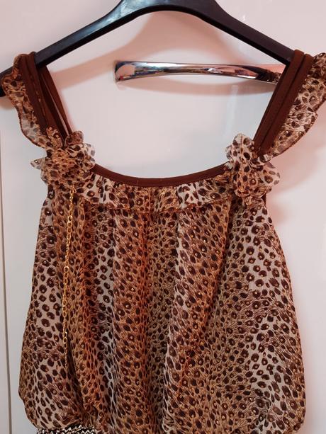 Elagantný top na ramienka, 140