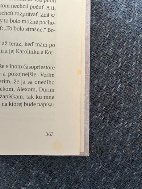 Kniha mengeleho dievča,