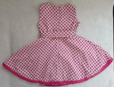 Šaty bodkované, 98