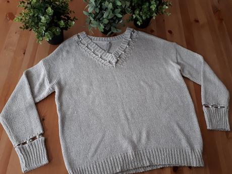 Krasny pleteny svetrik s perlickami, m