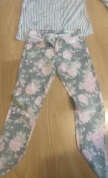 Kvietkovaný balík - kosela, rifle a tričká 158/164, 158–170