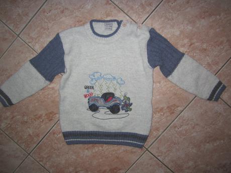 Sveter vel. 3-4 r., 92