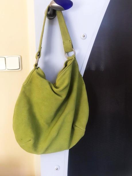 Semišová hobo kabela,