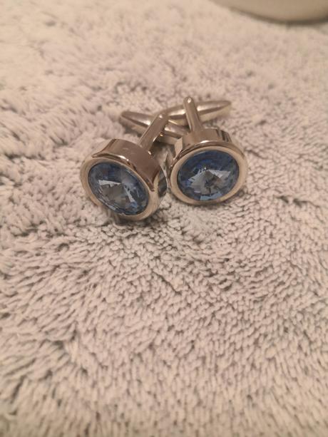 Manžetové gombíky, 