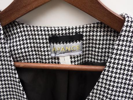 Čierno biele sako, l