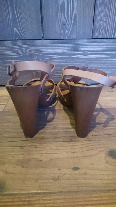 Nádherné kožené dreváky - ako nové, 40