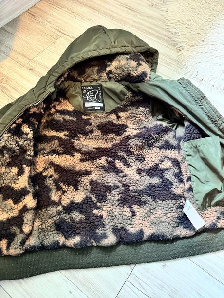 Tepla bunda, f&f,134