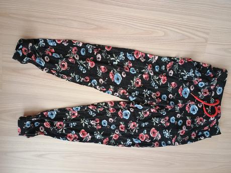 Vzdušné teplákové nohavice 128, 128