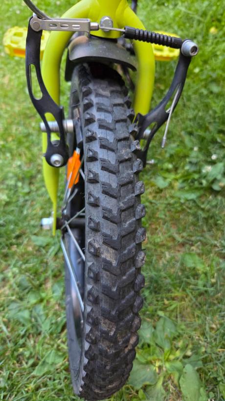 Dark hero 500 velkost kolies 16, 16