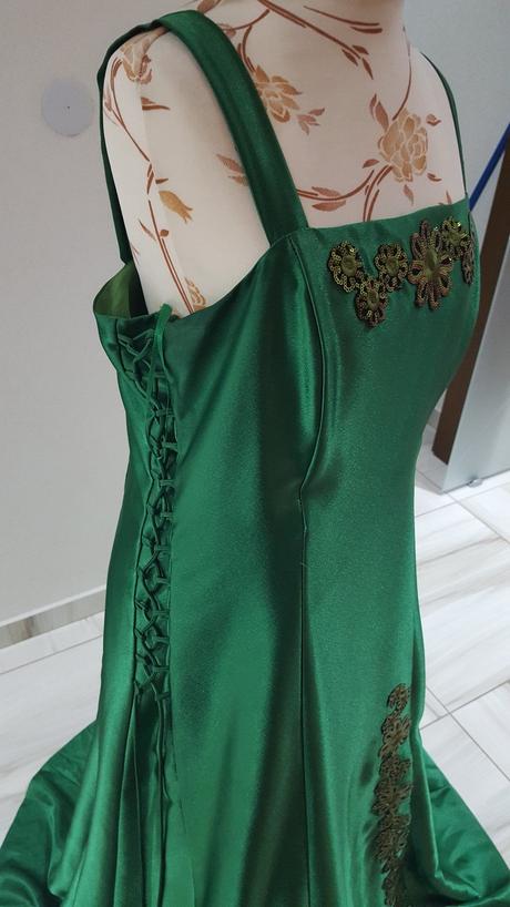 Spocenské šaty, xl