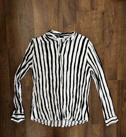 Čiernobiela košeľa, l