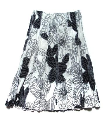 Sukňa s kvetmi, 38