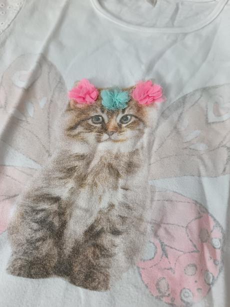 Krásne tričko s mačiatkom a kvietkami, 128