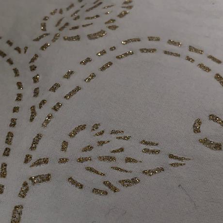 Esthis biela  mini sukňa so zlatou potlačou, xs