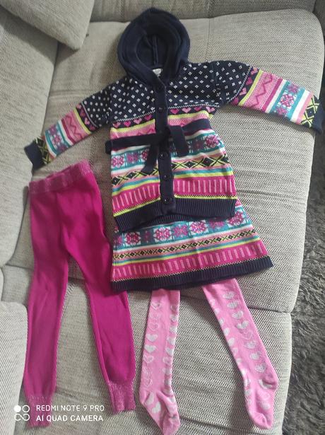 Pletený komplet modrý s ružovými pancuskami, dirkje,104