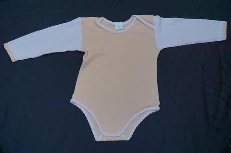 Body dlhý rukáv 8 ks, 1 ks krátky rukáv cena spolu, 74