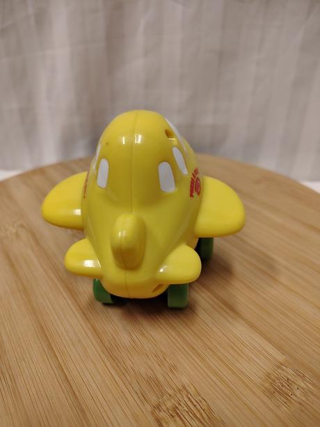 Veselé žlté lietadlo, 9 cm,