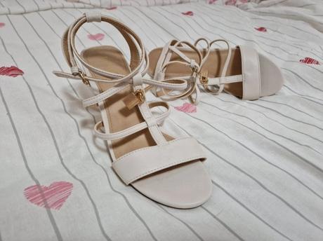 Béžové sandále, 38