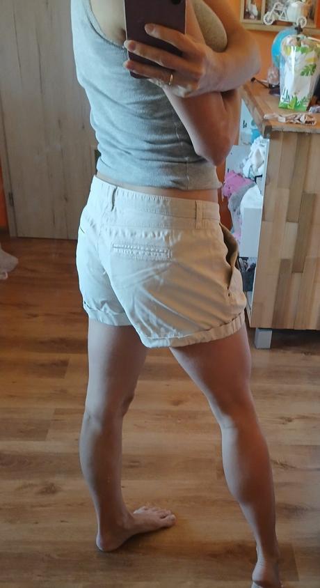 Béžové kratasy, s