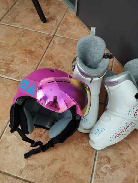 Prilba 48-52 a okuliare, s