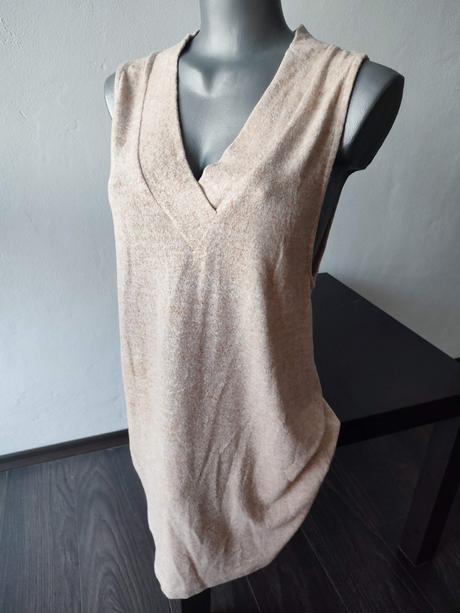 Vesta alebo upletove šaty stradivarius, stradivarius,s