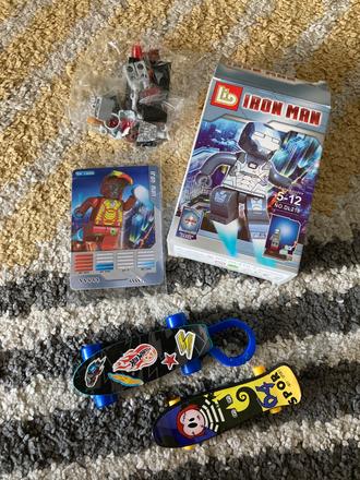 Iron man panáčik a skejty, 