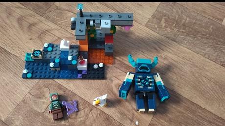 Lego minecraft robot, 