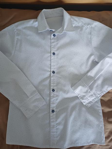 Slávnostná košeľa, 128