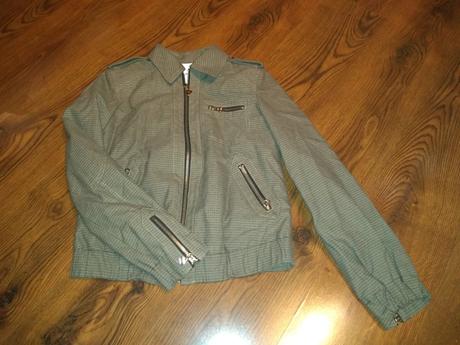 Krásna bundička, s