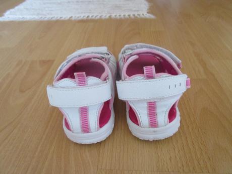 Bielo ružové sandalky už s poštou., authority,30