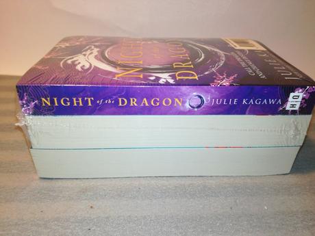 Julie kagawa v anglictine, 