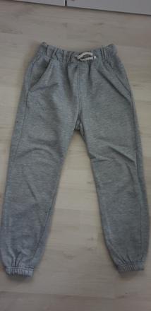 Hrubšie tepláky č.128, zara,128