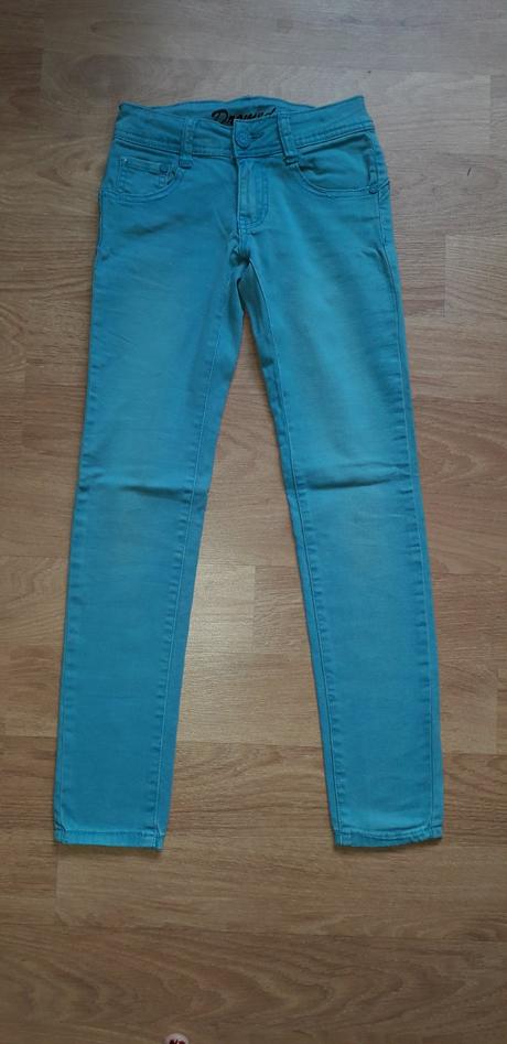 Tyrkysové slim džínsy, dromedar,134