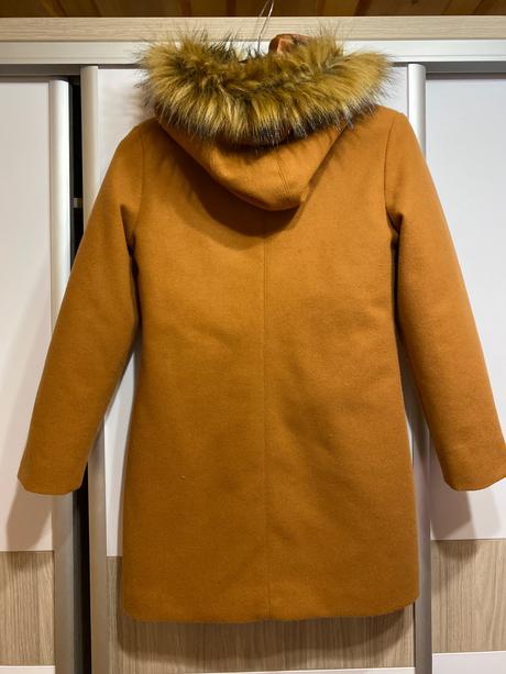 Dievčenský zimný kabát, 152
