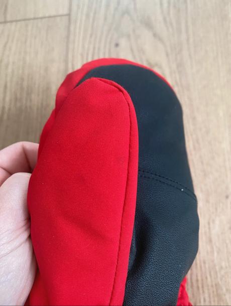 Zimné rukavice, 152