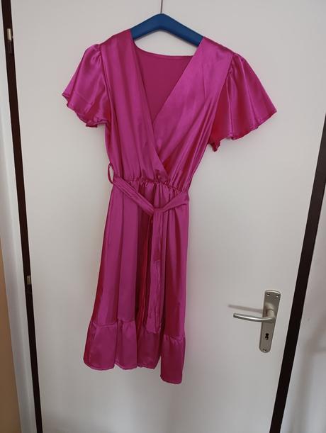 Ružové šaty, s