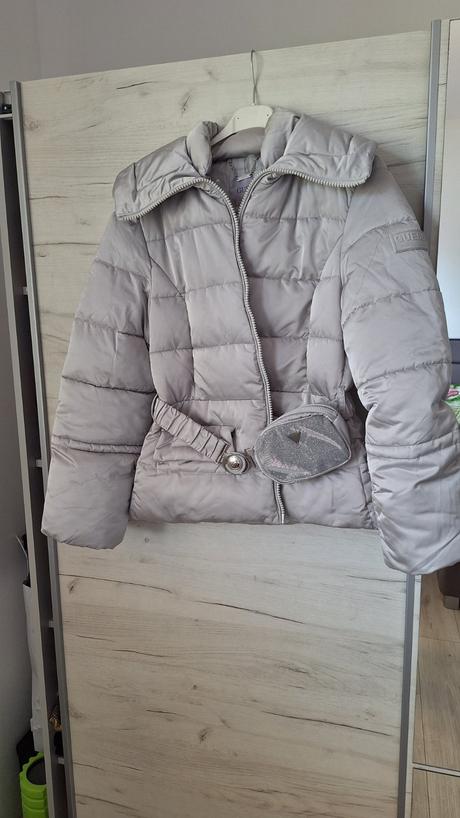 Guess bunda, guess,l