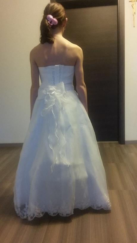 Nádherné šaty na 1. sv. prijímanie (pre družičku), 140