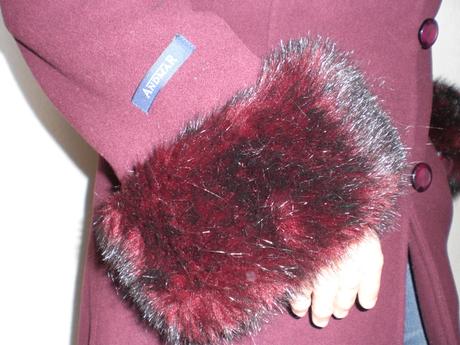 Elegantný vínový kabát, m