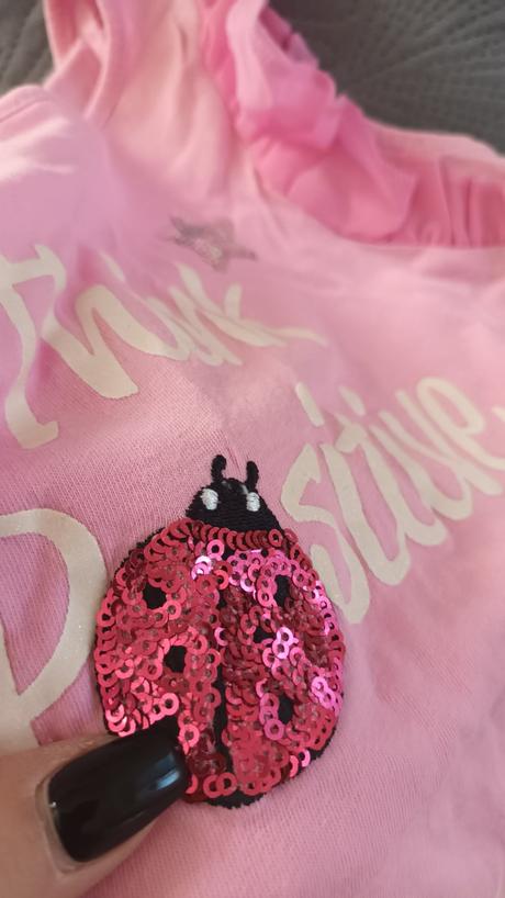 Ružové tričko s lienkou a volánikom, 128