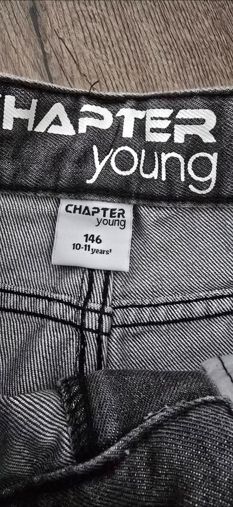 Riflové kraťasy, chapter young,146