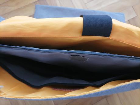 Málo používaná taška na notebook, 