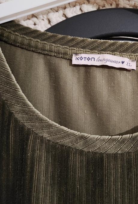 Zamatový krátky top koton, xl