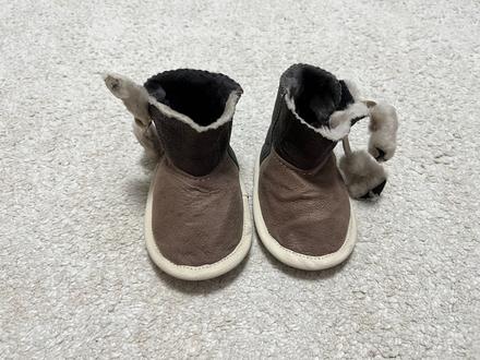 Teplé kožené čižmičky do kočíka 13 cm, <17