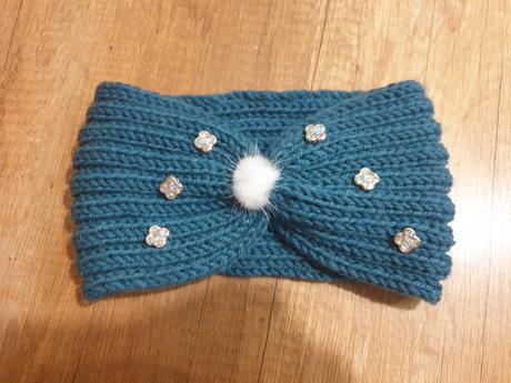 Dámska zimná čelenka,