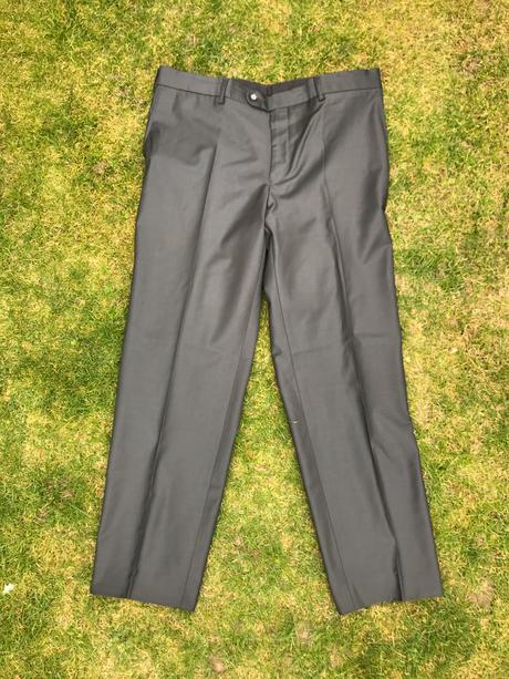 Pánsky čierny oblek, 58